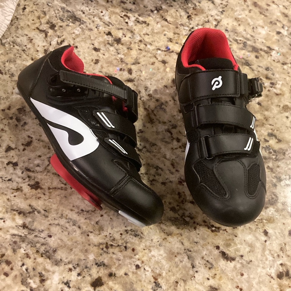 Peloton Cycling shoe size 9 (40 on Peloton)